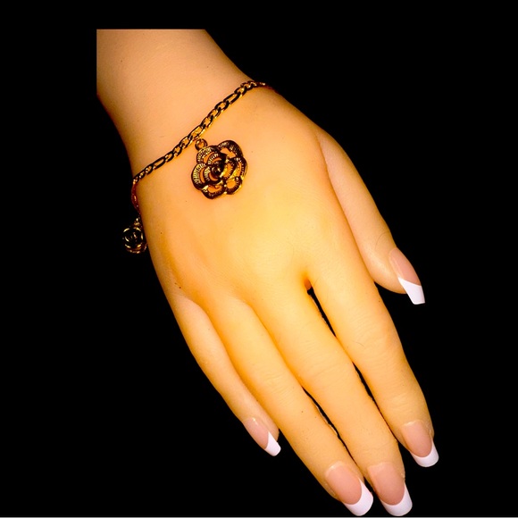 Roses Charm Bracelet-Goldtone - Picture 1 of 4